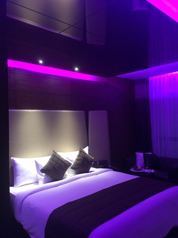 מלון Radisson Blu Atria Bengaluru מראה חיצוני תמונה A room at the Hilton London West End