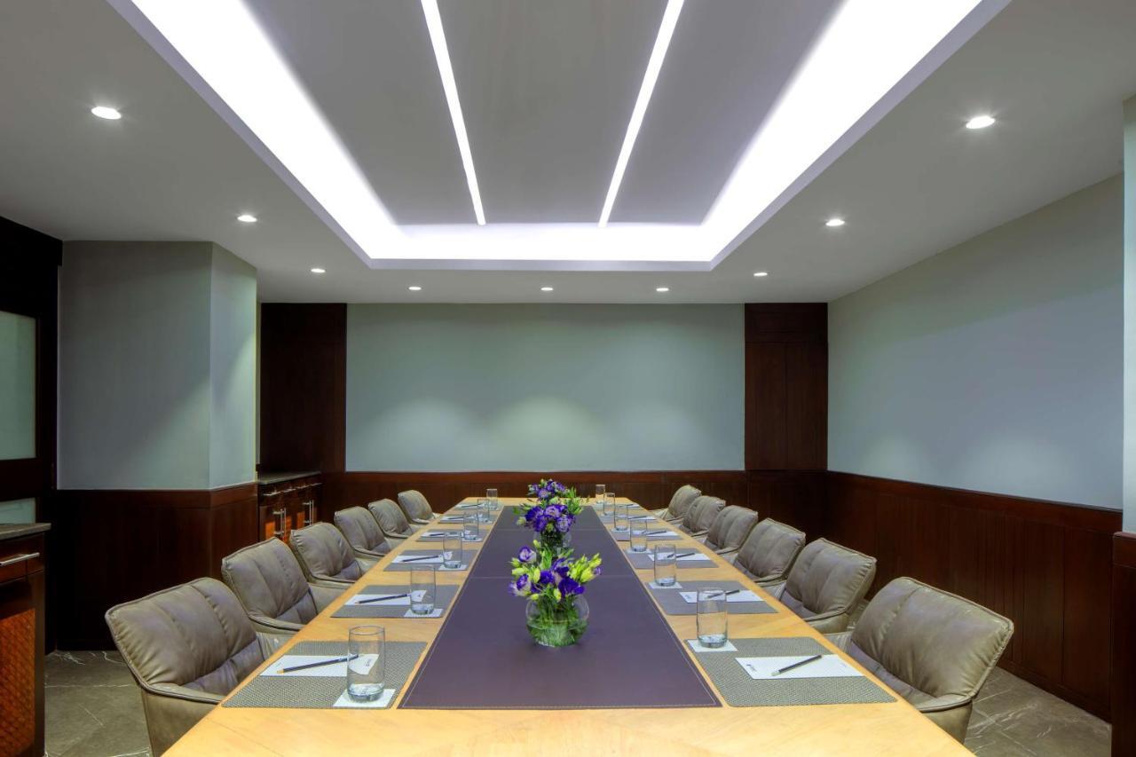 מלון Radisson Blu Atria Bengaluru מראה חיצוני תמונה Meeting room